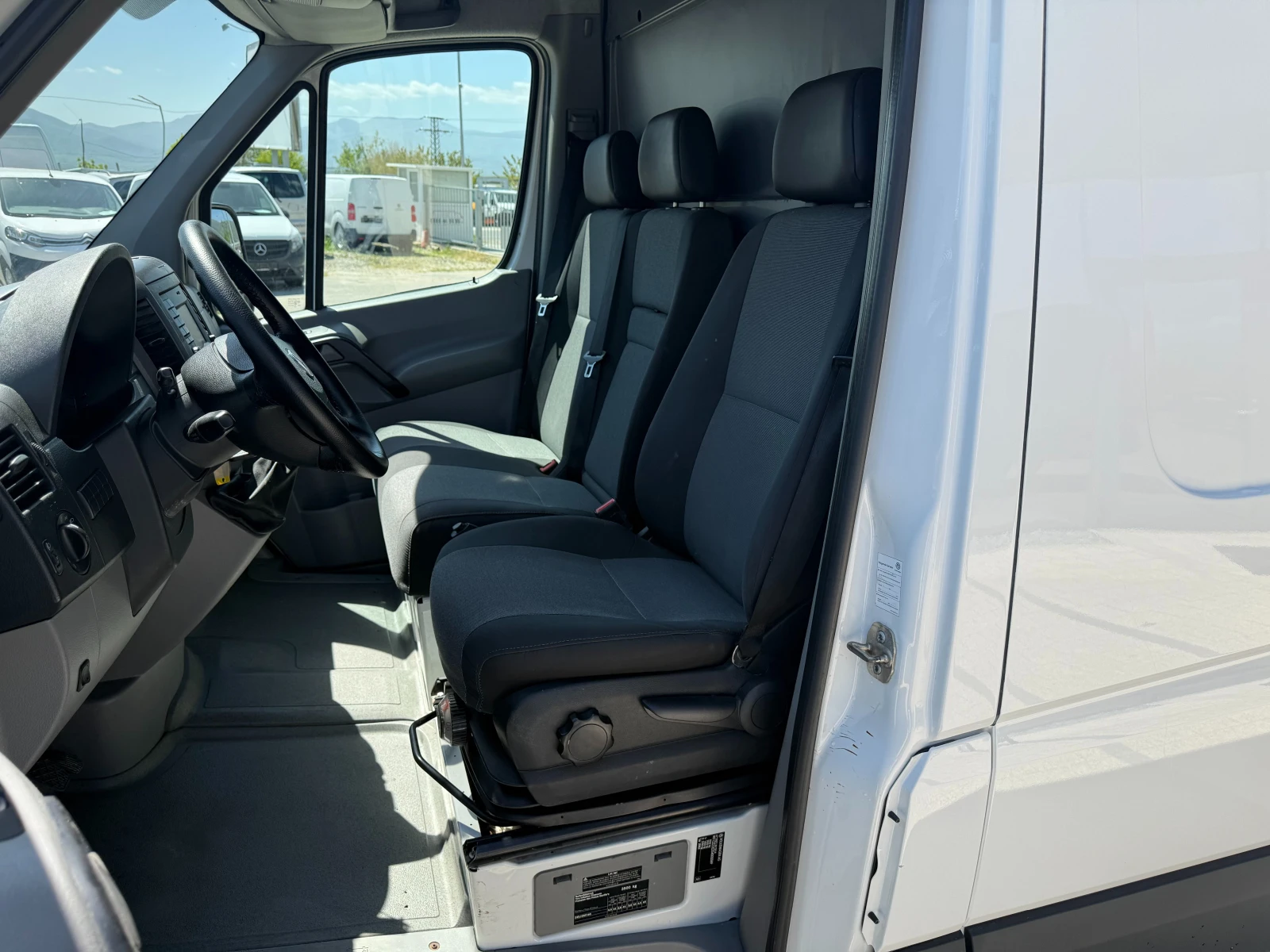 VW Crafter 2.0TDI Maxi Климатроник Euro 5 , снимка 14 - Бусове и автобуси - 54331261