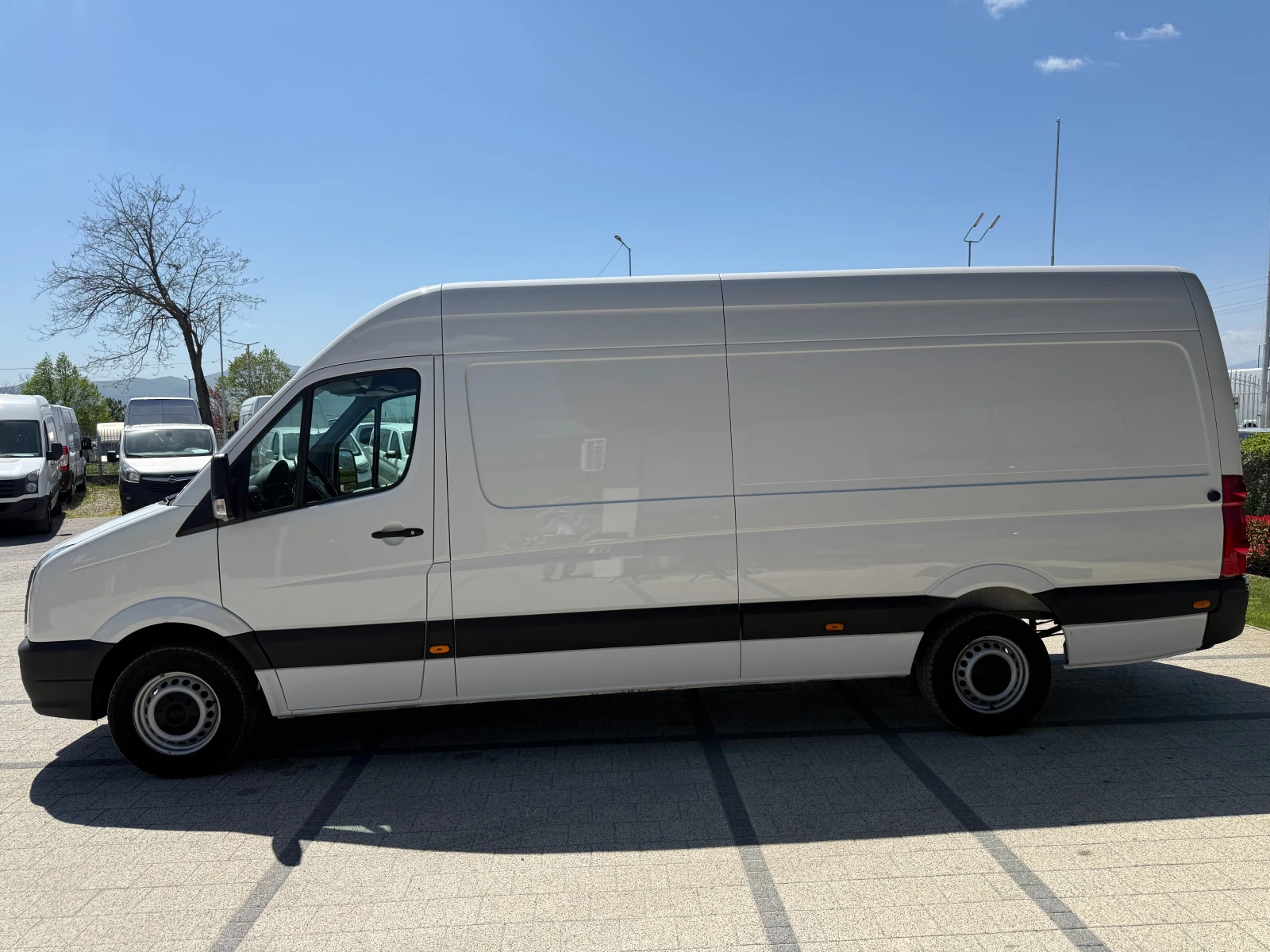 VW Crafter 2.0TDI Maxi Климатроник Euro 5 , снимка 4 - Бусове и автобуси - 54331261