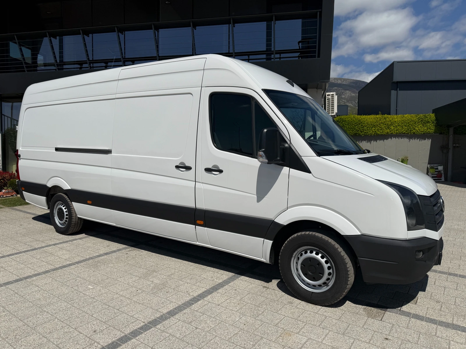 VW Crafter 2.0TDI Maxi Климатроник Euro 5 , снимка 2 - Бусове и автобуси - 54331261