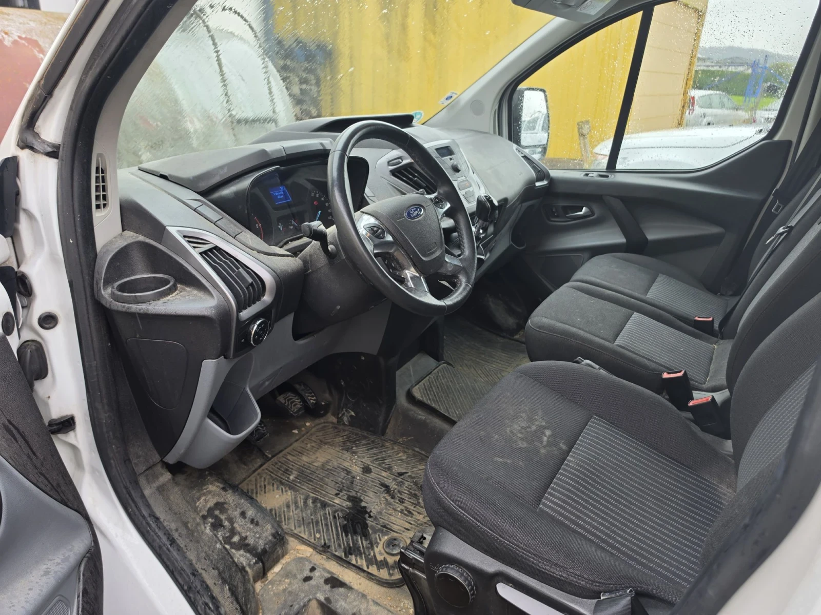 Ford Transit Custom 2.2/125kc/, снимка 9 - Бусове и автобуси - 55827029