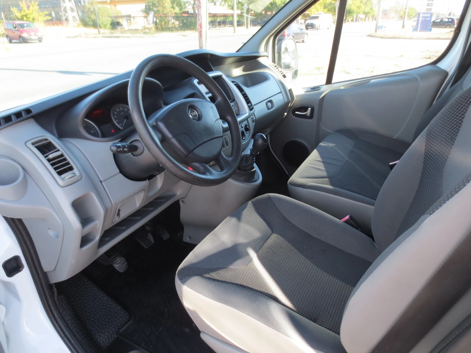 Opel Vivaro 2.0 dci* MAKC�*  | Mobile.bg � ����������� 9