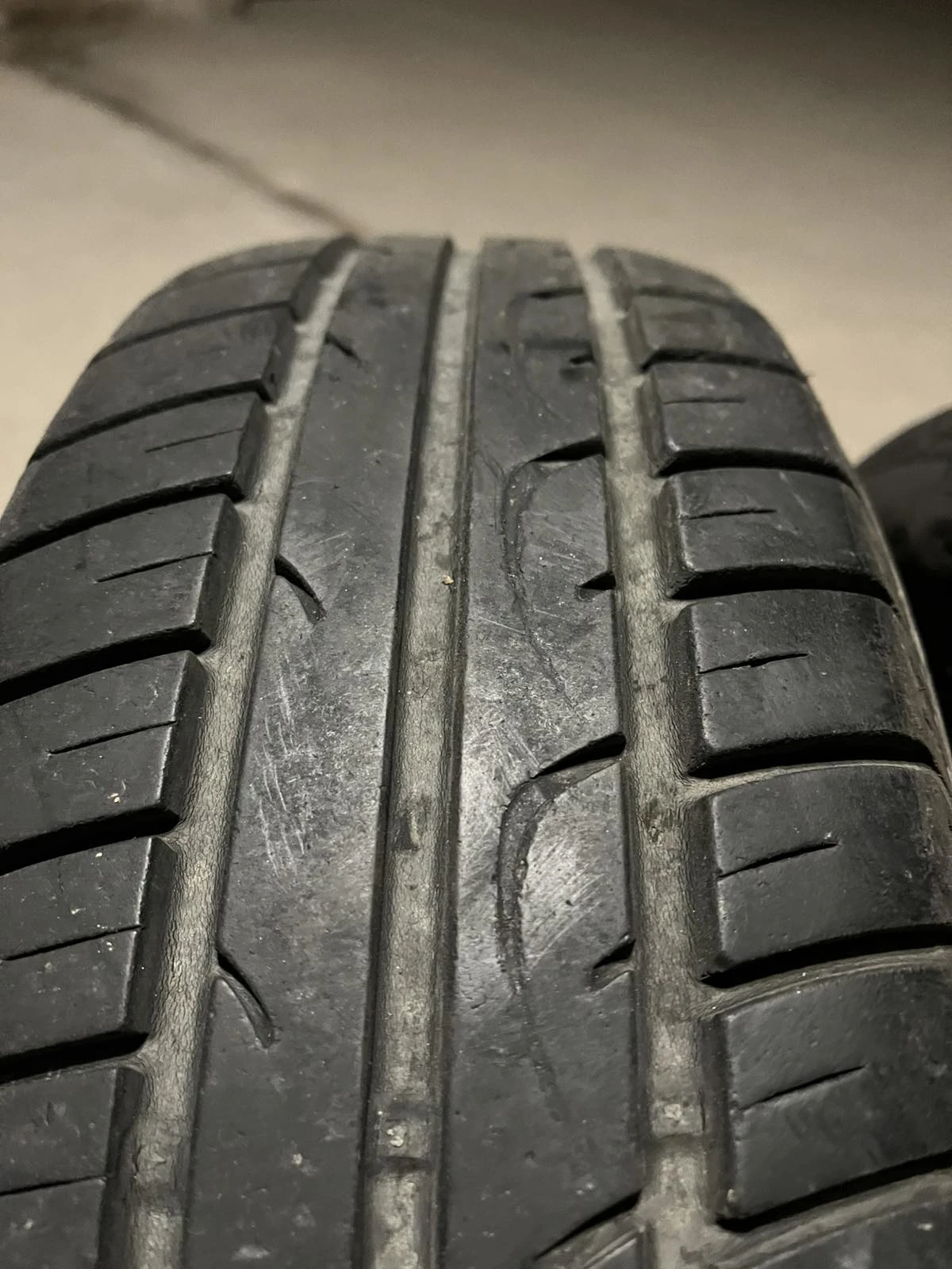 Гуми Летни 175/70R13, снимка 2 - Гуми и джанти - 53918773