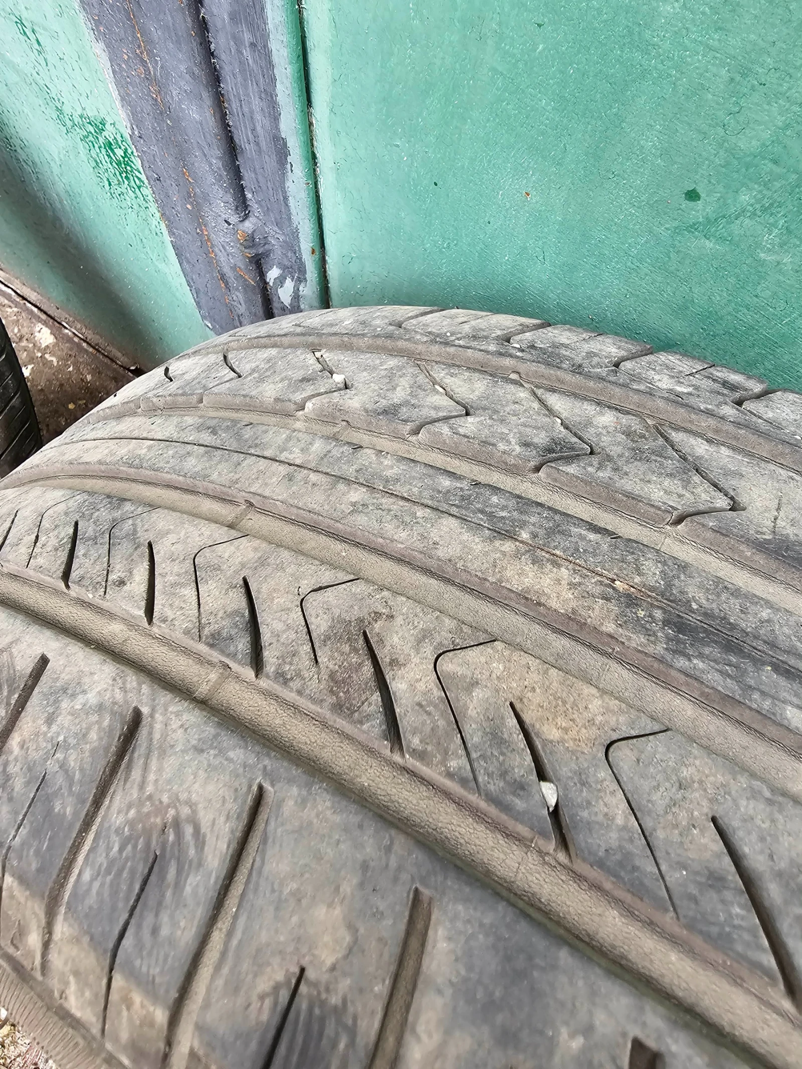 Гуми с джанти Tyfoon 205/55R16, снимка 5 - Гуми и джанти - 56058580