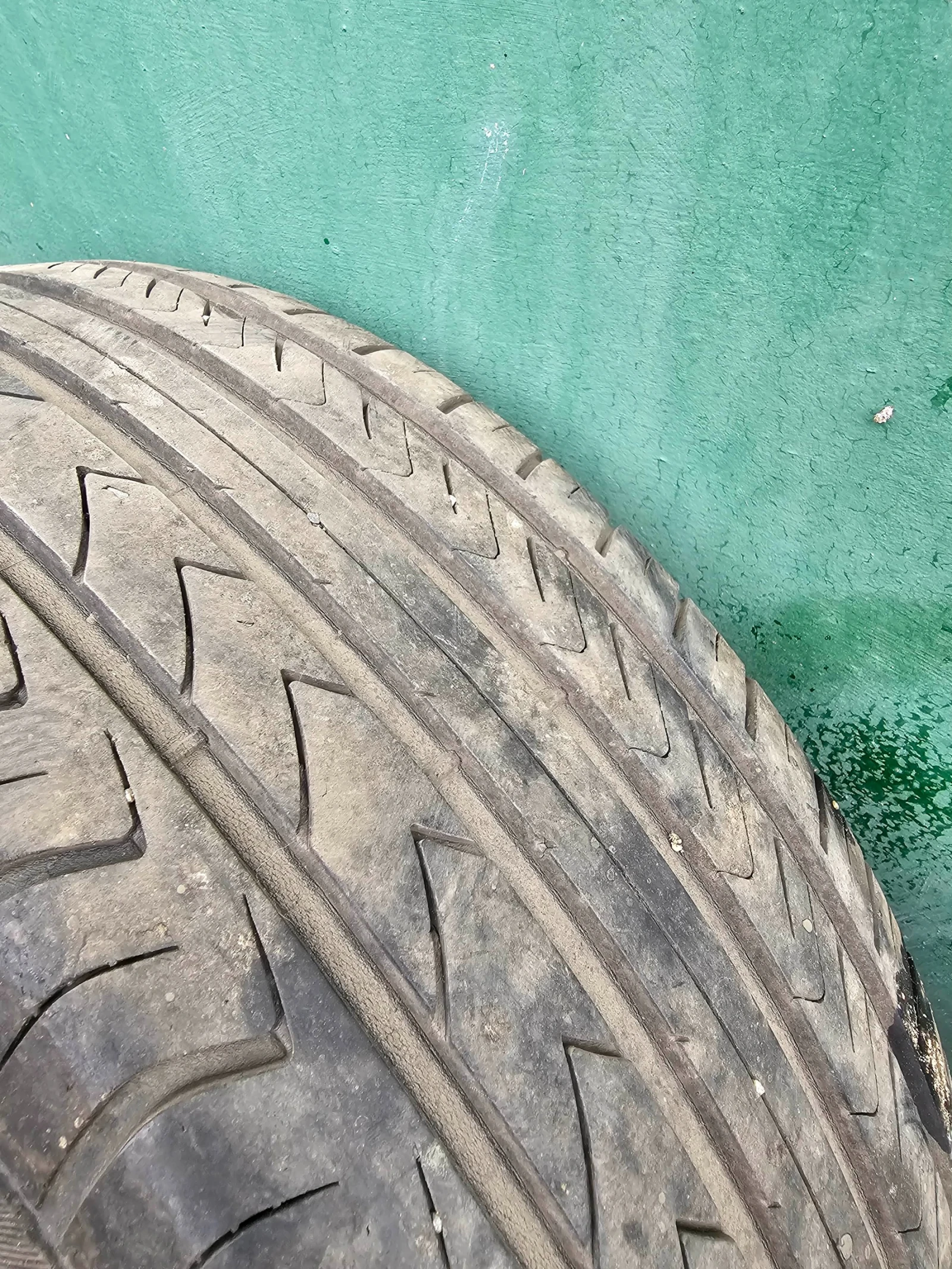 Гуми с джанти Tyfoon 205/55R16, снимка 6 - Гуми и джанти - 56058580