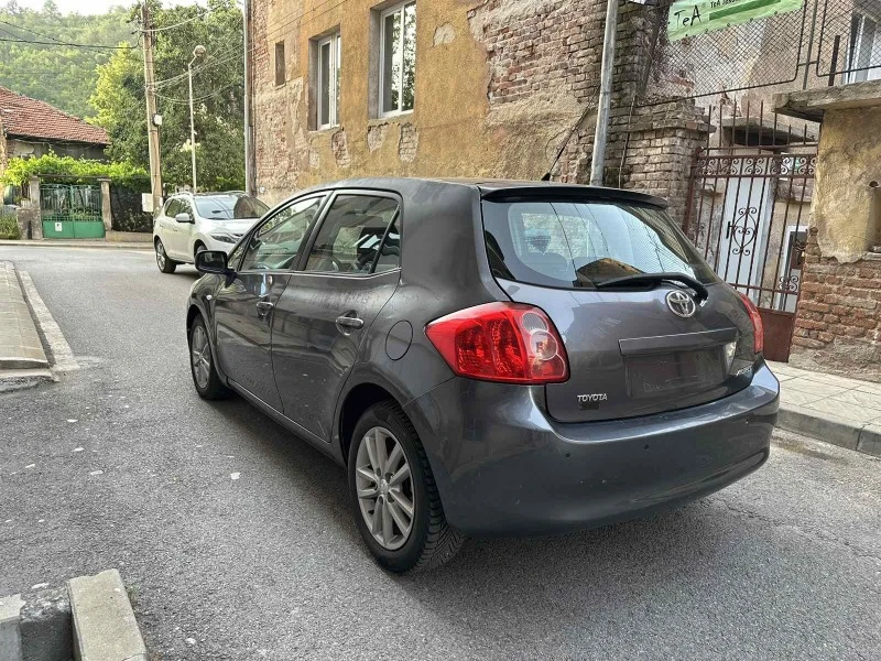 Toyota Auris 2.0 D4D, снимка 5 - Автомобили и джипове - 46356879