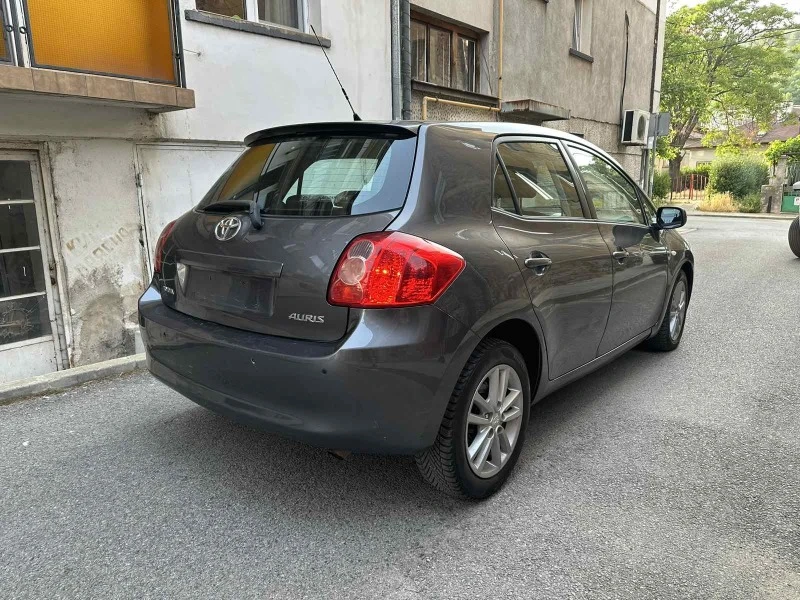 Toyota Auris 2.0 D4D, снимка 3 - Автомобили и джипове - 46356879