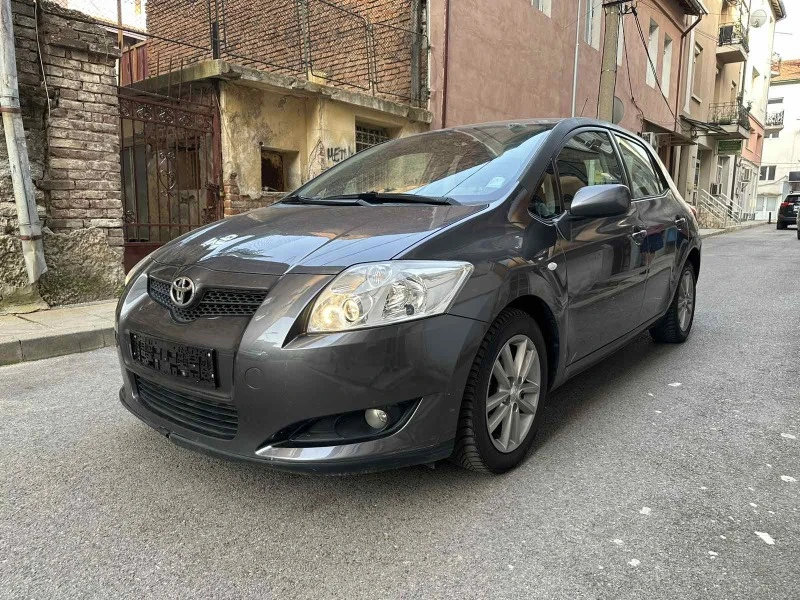 Toyota Auris 2.0 D4D, снимка 6 - Автомобили и джипове - 46356879