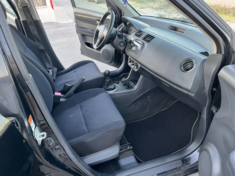 Suzuki Swift 1.3I 90кс 4Х4 EURO 4 KЛИМАТИК , снимка 11 - Автомобили и джипове - 51319621