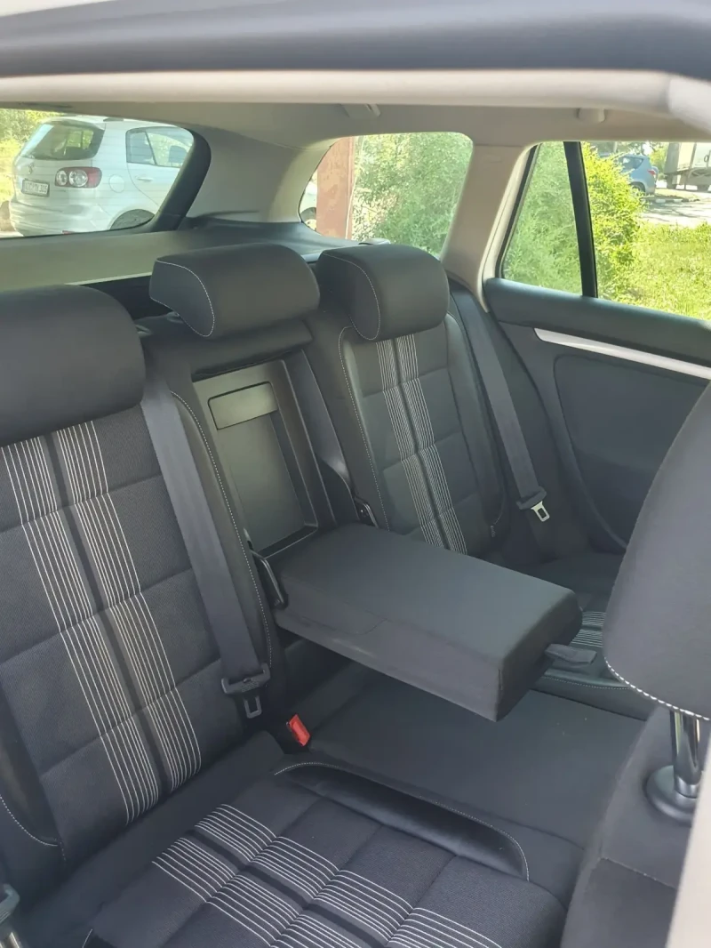 VW Golf + 1.6TDI 4motion, снимка 7 - Автомобили и джипове - 52433643