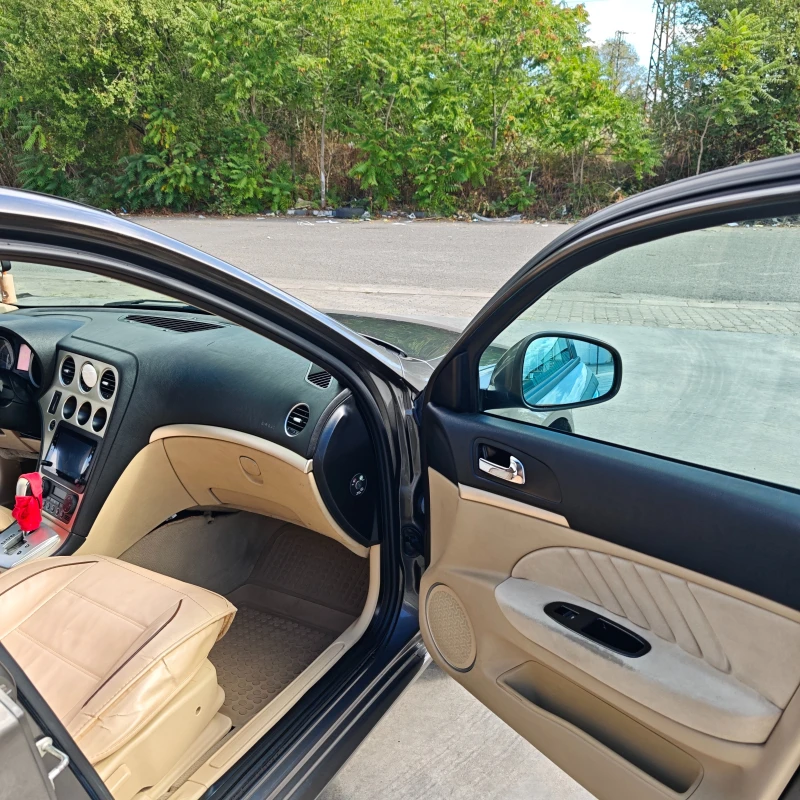 Alfa Romeo 159 1.9 JTDM 16V Q-Tronic, снимка 11 - Автомобили и джипове - 52407726