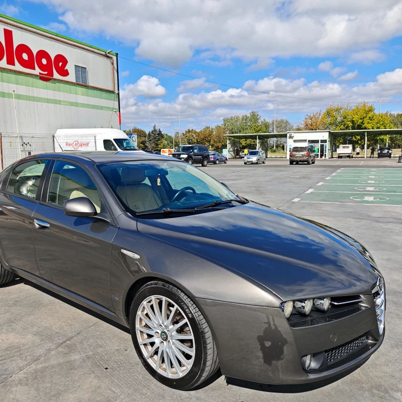 Alfa Romeo 159 1.9 JTDM 16V Q-Tronic, снимка 3 - Автомобили и джипове - 52407726