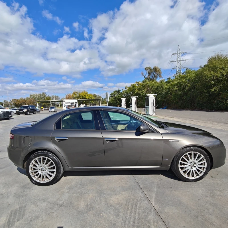 Alfa Romeo 159 1.9 JTDM 16V Q-Tronic, снимка 4 - Автомобили и джипове - 52407726