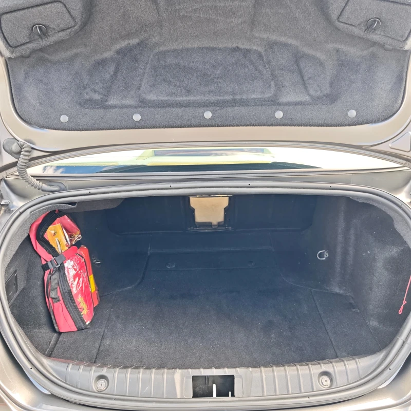 Alfa Romeo 159 1.9 JTDM 16V Q-Tronic, снимка 15 - Автомобили и джипове - 52407726