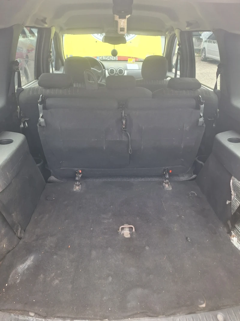 Dacia Logan, снимка 8 - Автомобили и джипове - 52318349