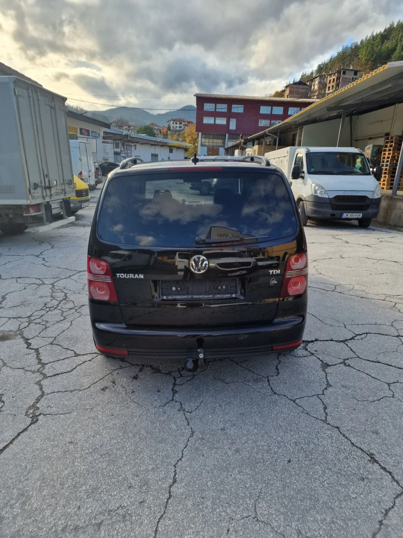 VW Touran 1.9 TDI 105 к. с. , снимка 4 - Автомобили и джипове - 52354673