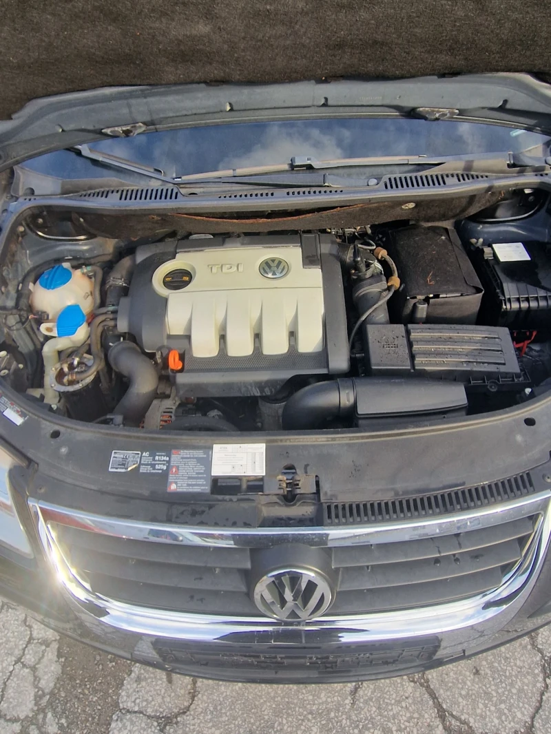 VW Touran 1.9 TDI 105 к. с. , снимка 16 - Автомобили и джипове - 52354673