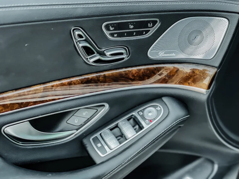 Mercedes-Benz S 550 * АВТО КРЕДИТ* ЦЕНА ДО БГ * СЕРВИЗНА ИСТОРИЯ * , снимка 11 - Автомобили и джипове - 52456809