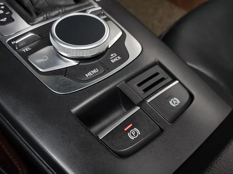 Audi A3 40 Tfsi 8V, снимка 17 - Автомобили и джипове - 56111686