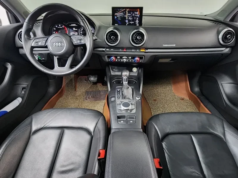 Audi A3 40 Tfsi 8V, снимка 7 - Автомобили и джипове - 56111686
