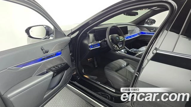 BMW i7, снимка 10 - Автомобили и джипове - 56282173
