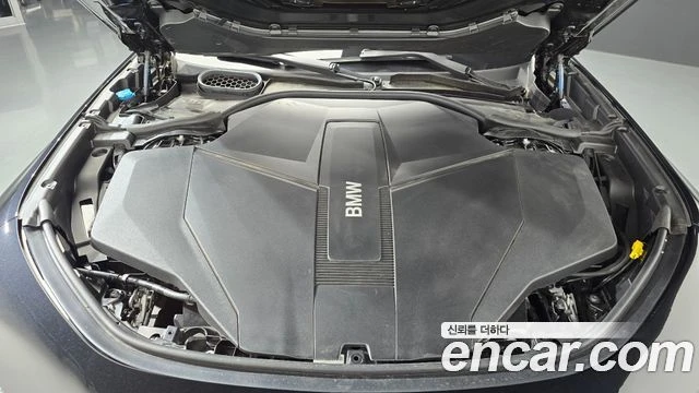 BMW i7, снимка 6 - Автомобили и джипове - 56282173