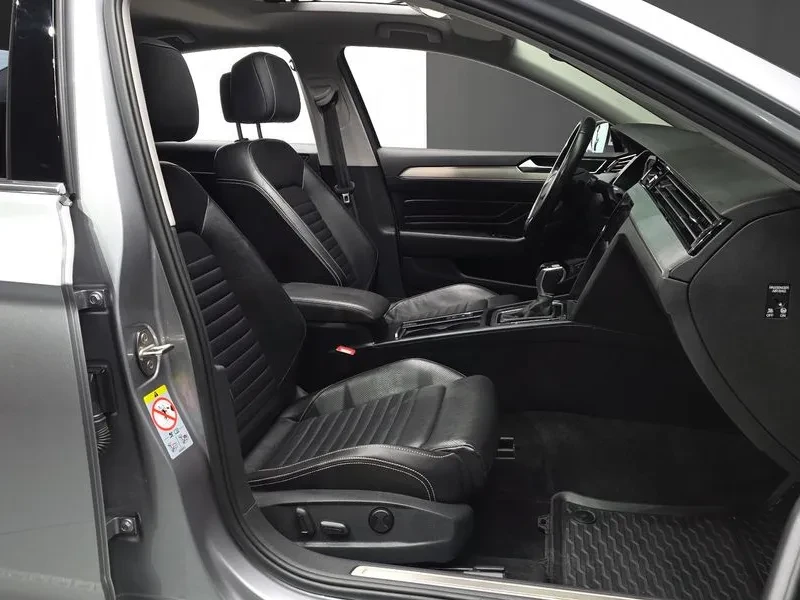 VW Passat 2.0 Tdi Prestige, снимка 11 - Автомобили и джипове - 56656563