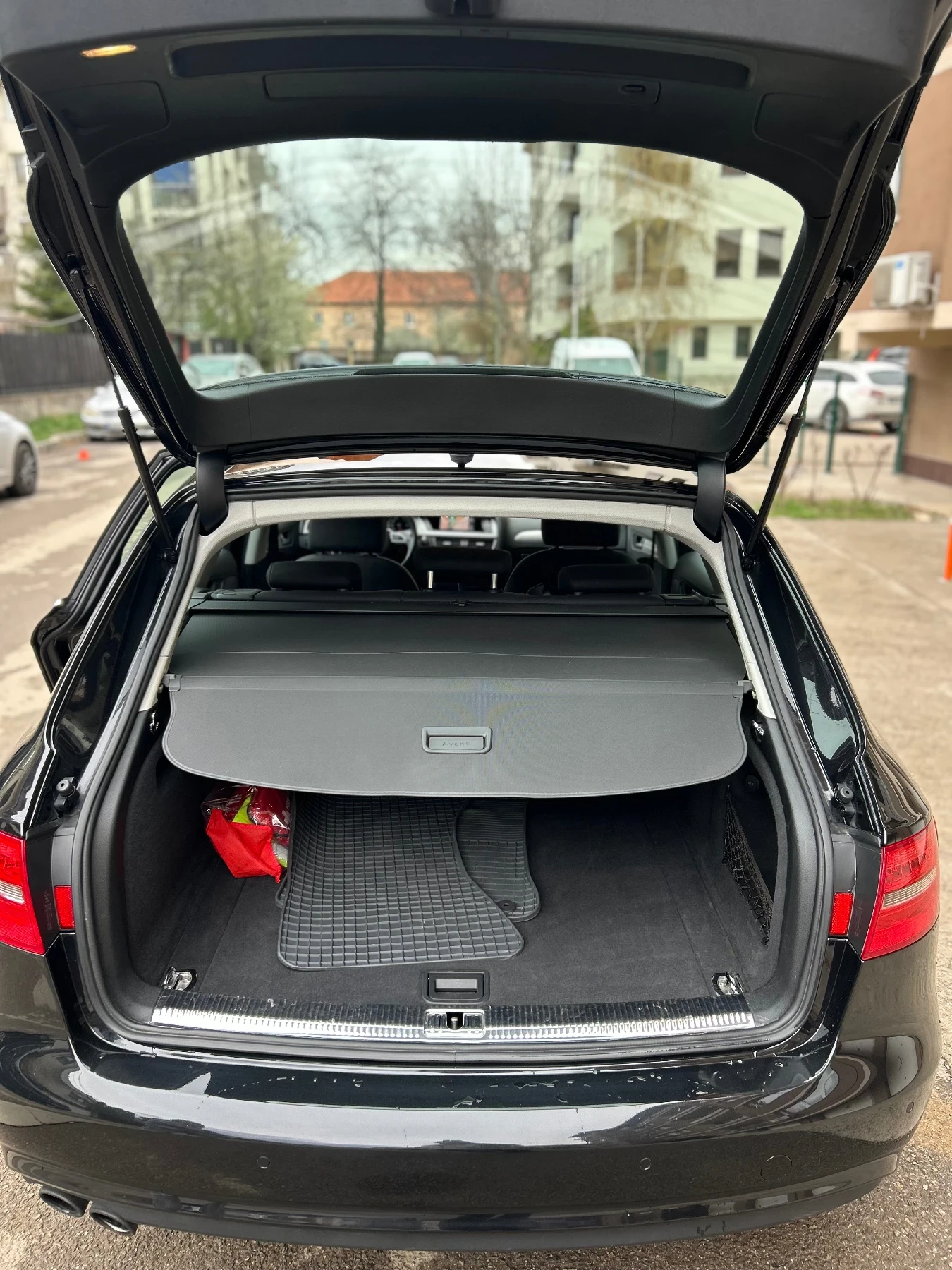 Audi A4 2.0 TDI 177 к.с. - изображение 9