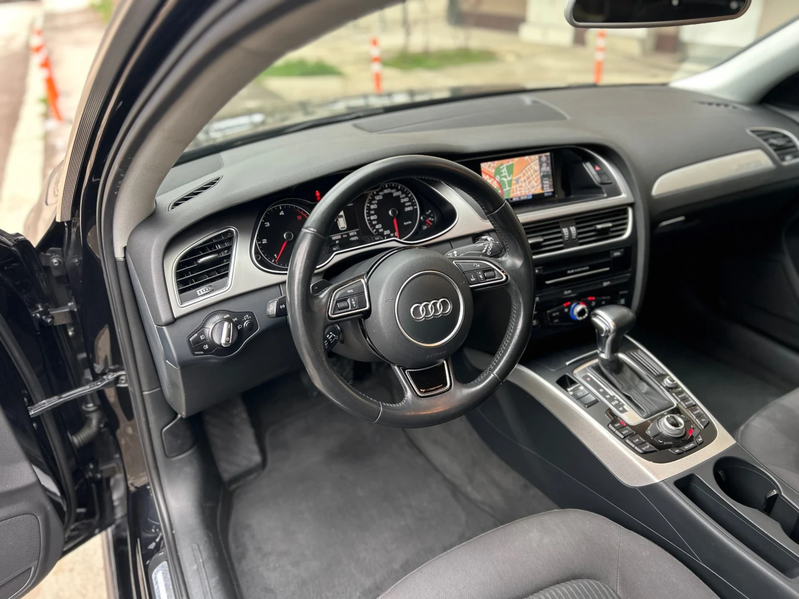 Audi A4 2.0 TDI 177 к.с. - изображение 8