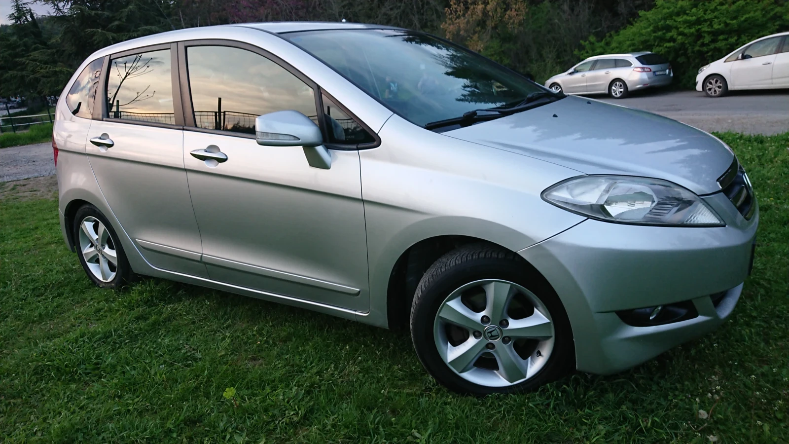Honda Fr-v  - изображение 5