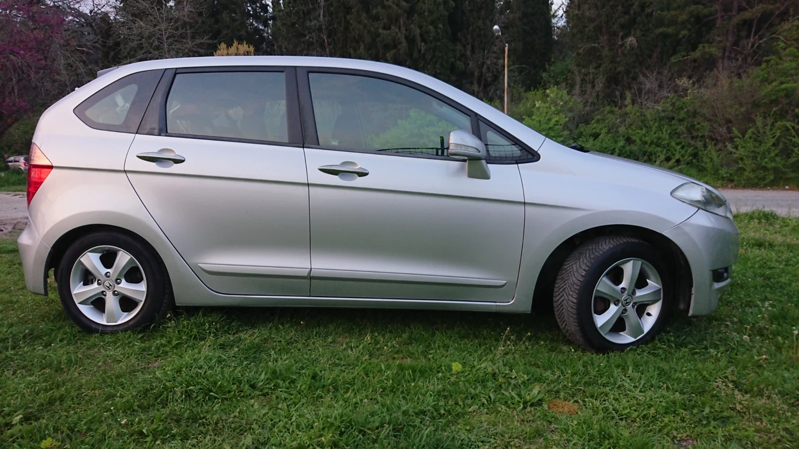 Honda Fr-v  - изображение 2