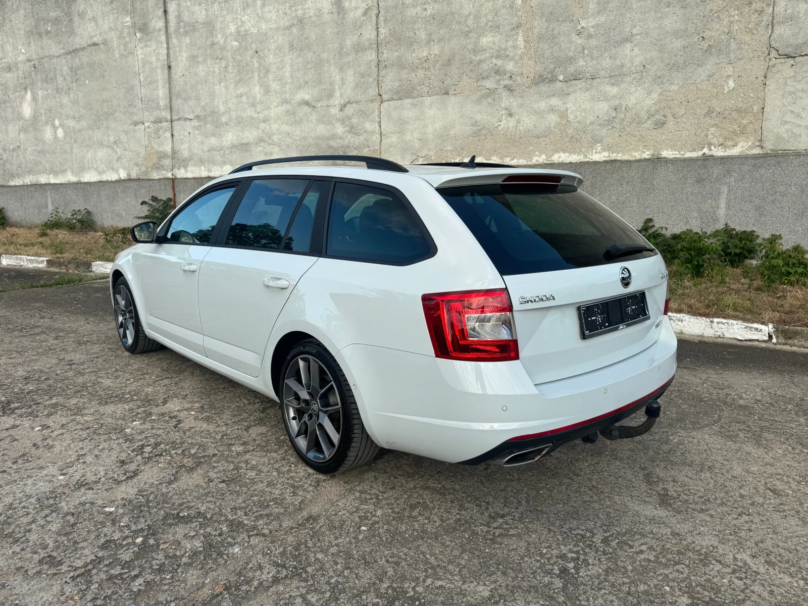Skoda Octavia VRS KEYLESS PANORAMA LANE/PARK ASIST - изображение 2