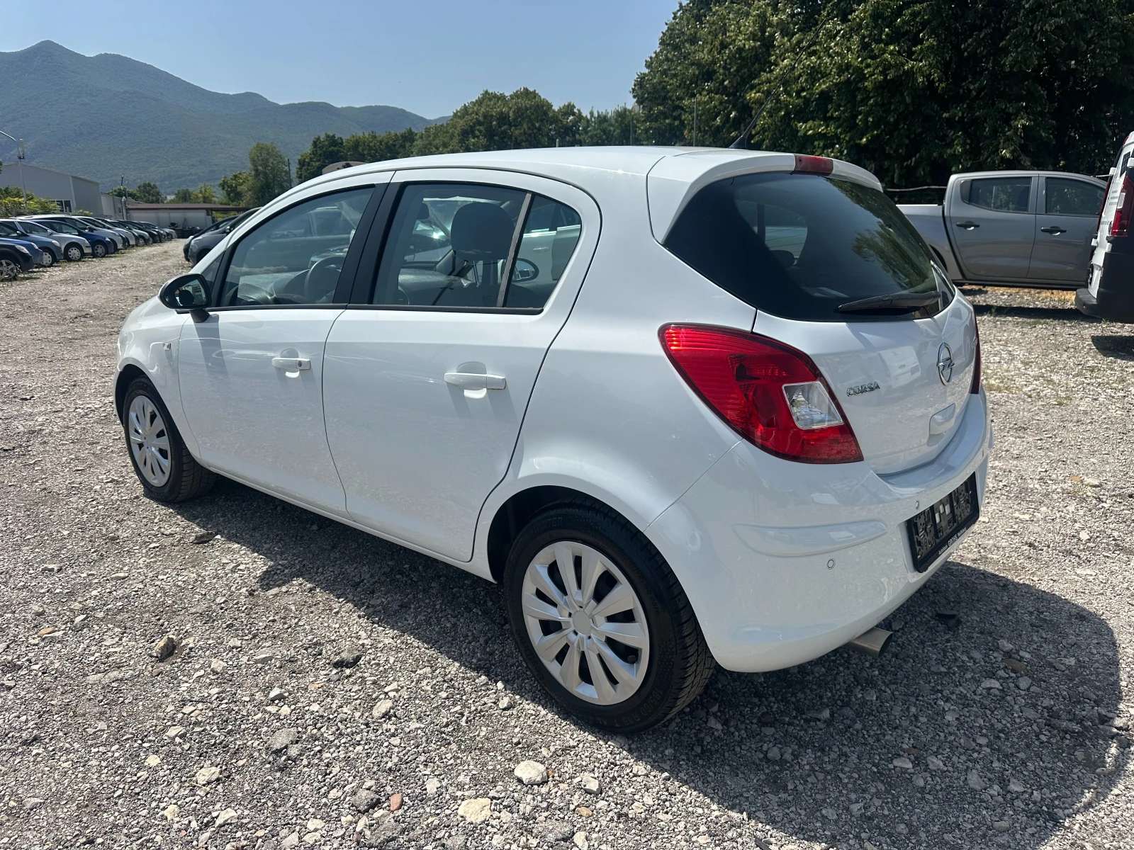 Opel Corsa 1.2i 86kc 4цилиндъра - изображение 3