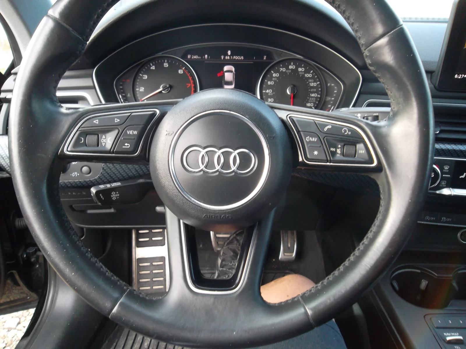Audi A4  S-LINE - изображение 7