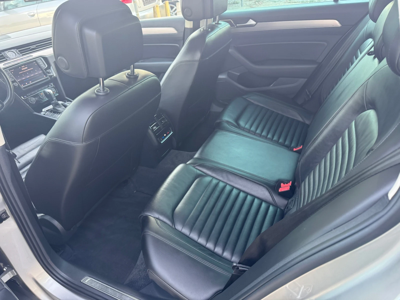 VW Passat 2.0TDI/4X4/LED - изображение 7