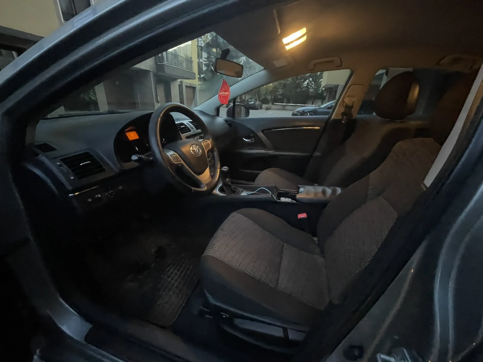 Toyota Avensis | Mobile.bg   12