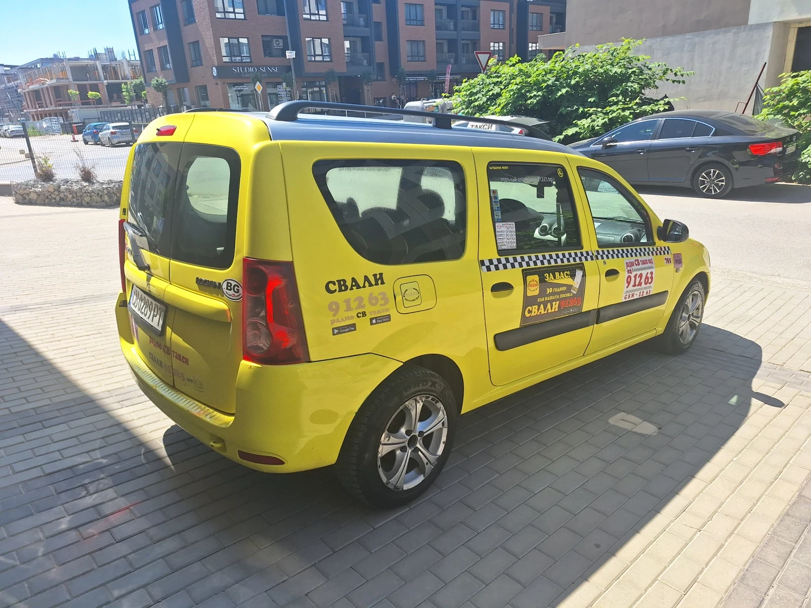 Dacia Logan, снимка 5 - Автомобили и джипове - 52318349