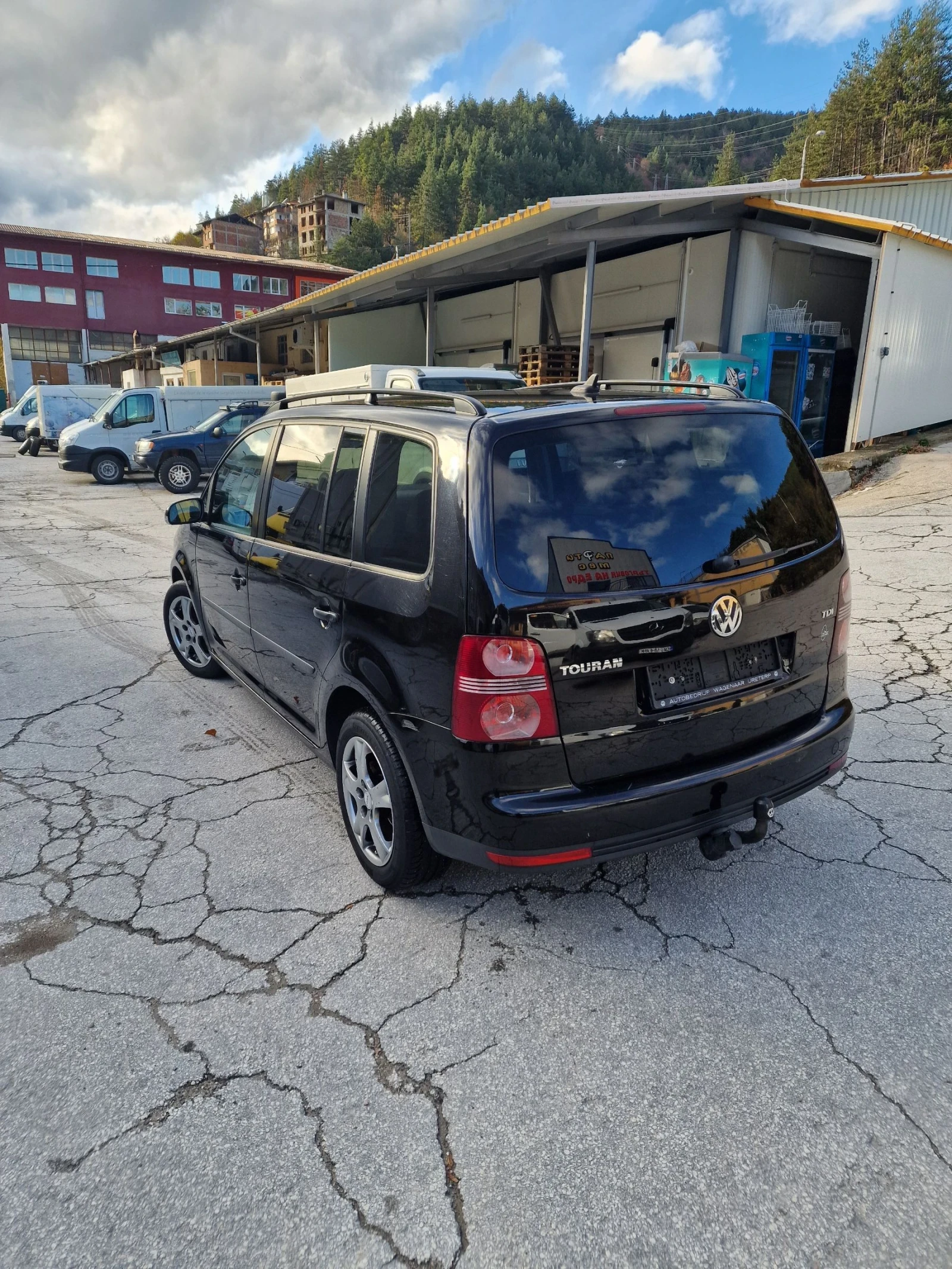 VW Touran 1.9 TDI 105 к. с.  - изображение 3