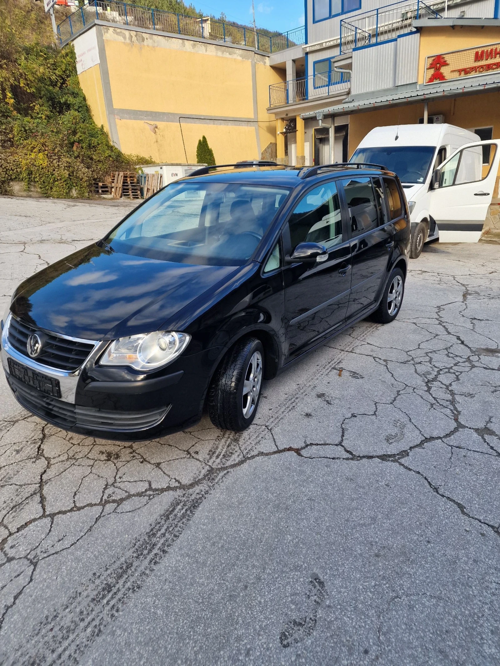 VW Touran 1.9 TDI 105 к. с.  - изображение 2