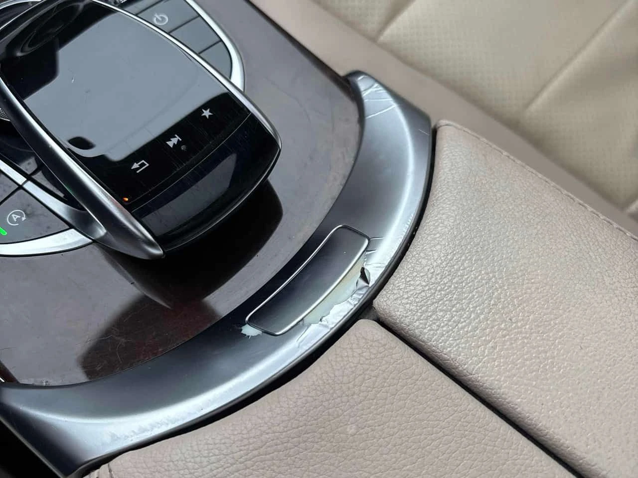 Mercedes-Benz C 300 4MATIC | PANO | 360 | AMG | AMBIENT | KEYLESS | , снимка 10 - Автомобили и джипове - 53740699