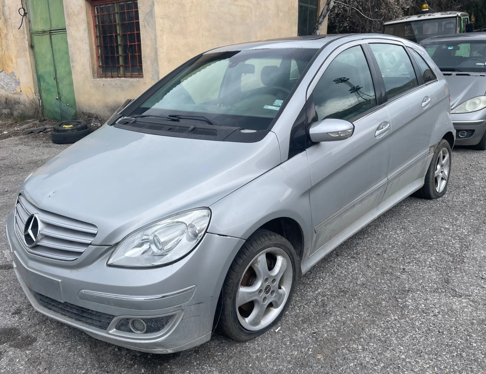 Mercedes-Benz B 180 180 cdi automat, снимка 3 - Автомобили и джипове - 53966362