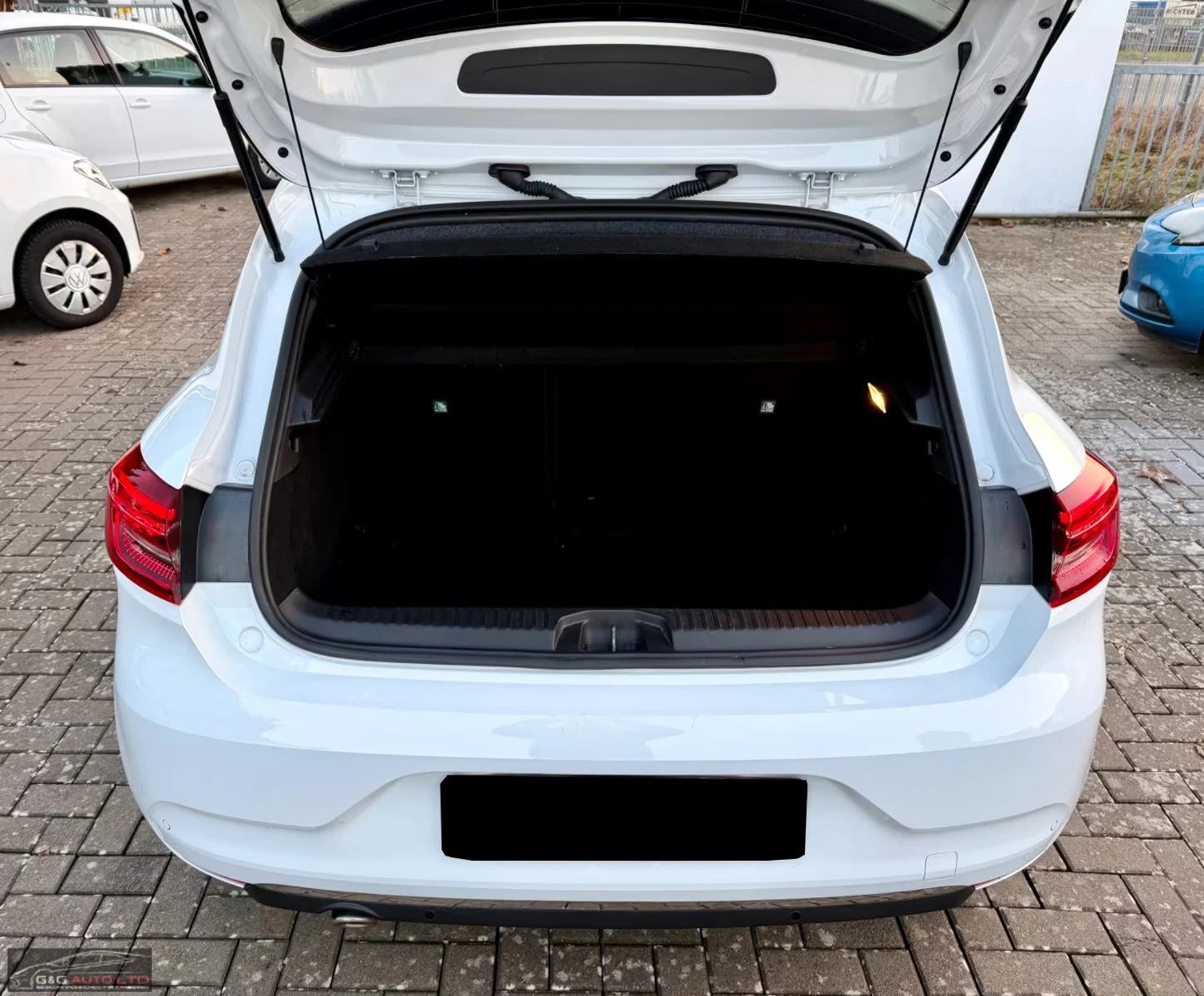 Renault Clio TCe90/91HP/V-TECHNO/CAM/NAVI/LED/CPLAY/986g, снимка 6 - Автомобили и джипове - 53997272