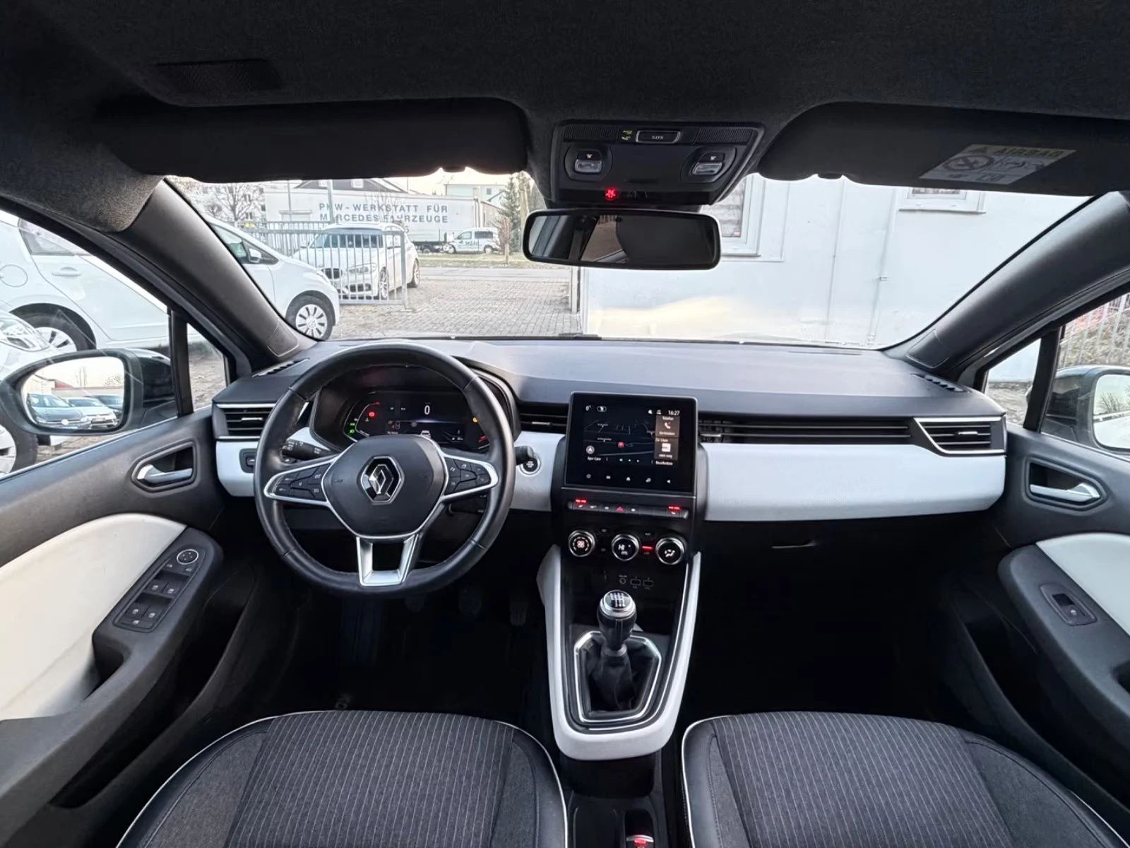 Renault Clio TCe90/91HP/V-TECHNO/CAM/NAVI/LED/CPLAY/986g, снимка 9 - Автомобили и джипове - 53997272