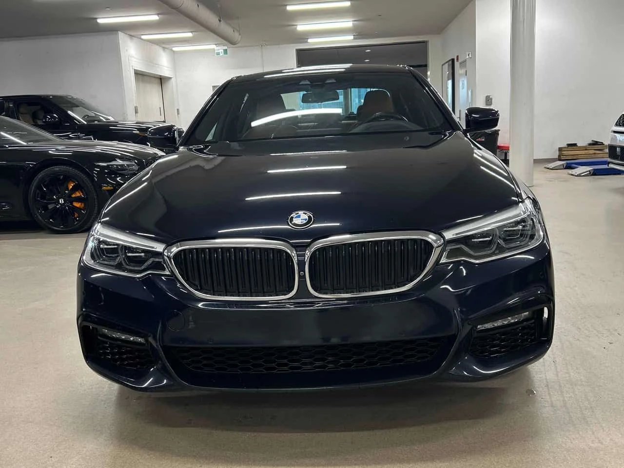 BMW 530 * 530i xDrive * CARFAX * ЦЕНА ДО БГ, снимка 5 - Автомобили и джипове - 54044813