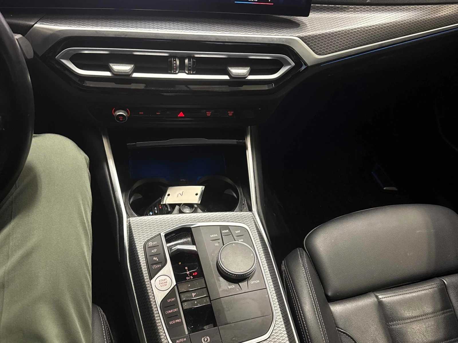 BMW 330 xDrive30i * CAR FAX * АВТО КРЕДИТ * ЦЕНА ДО БГ, снимка 8 - Автомобили и джипове - 54073059