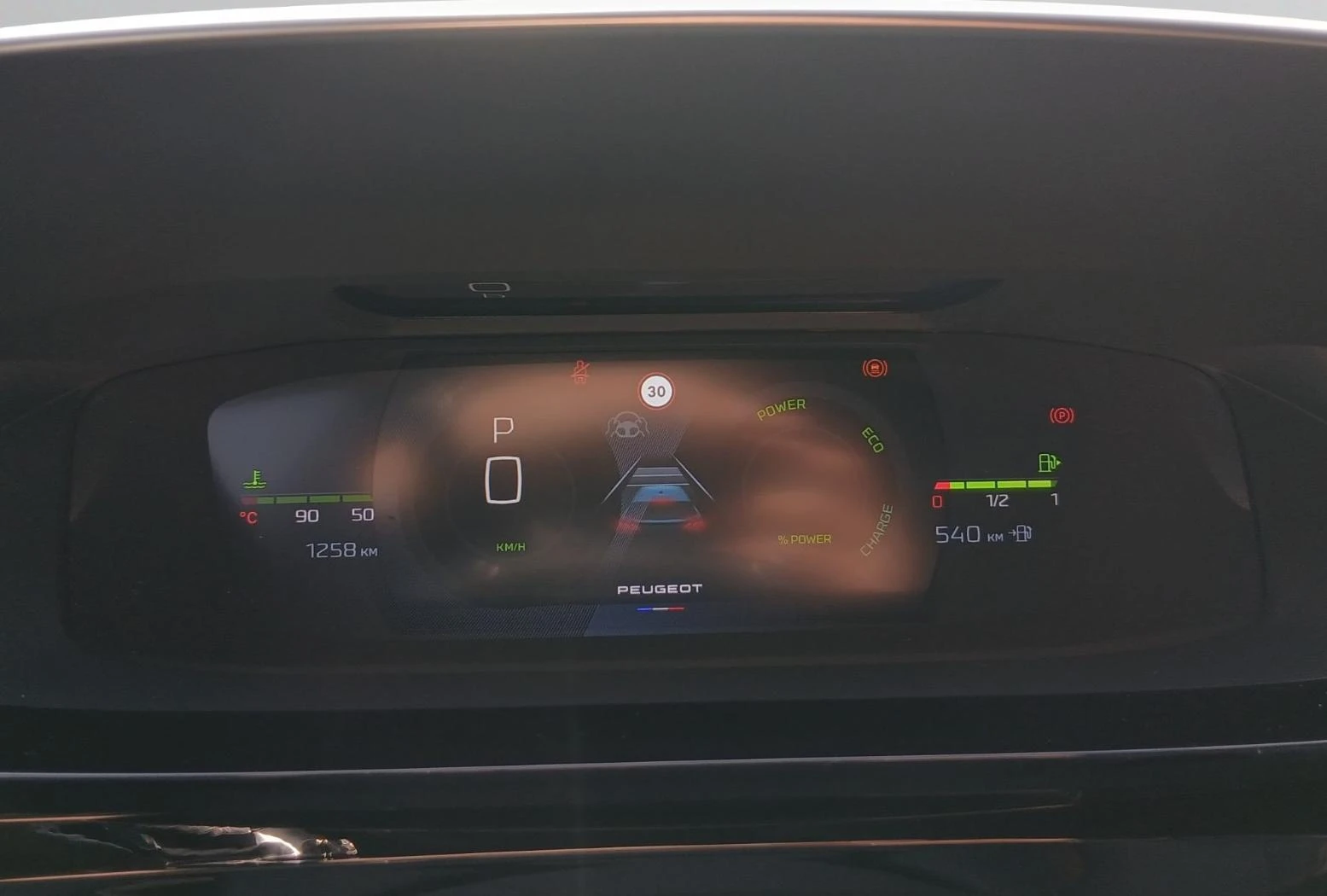 Peugeot 308 SW MCA GT 1, 2 PureTech 145 HYBRID, снимка 11 - Автомобили и джипове - 54358944