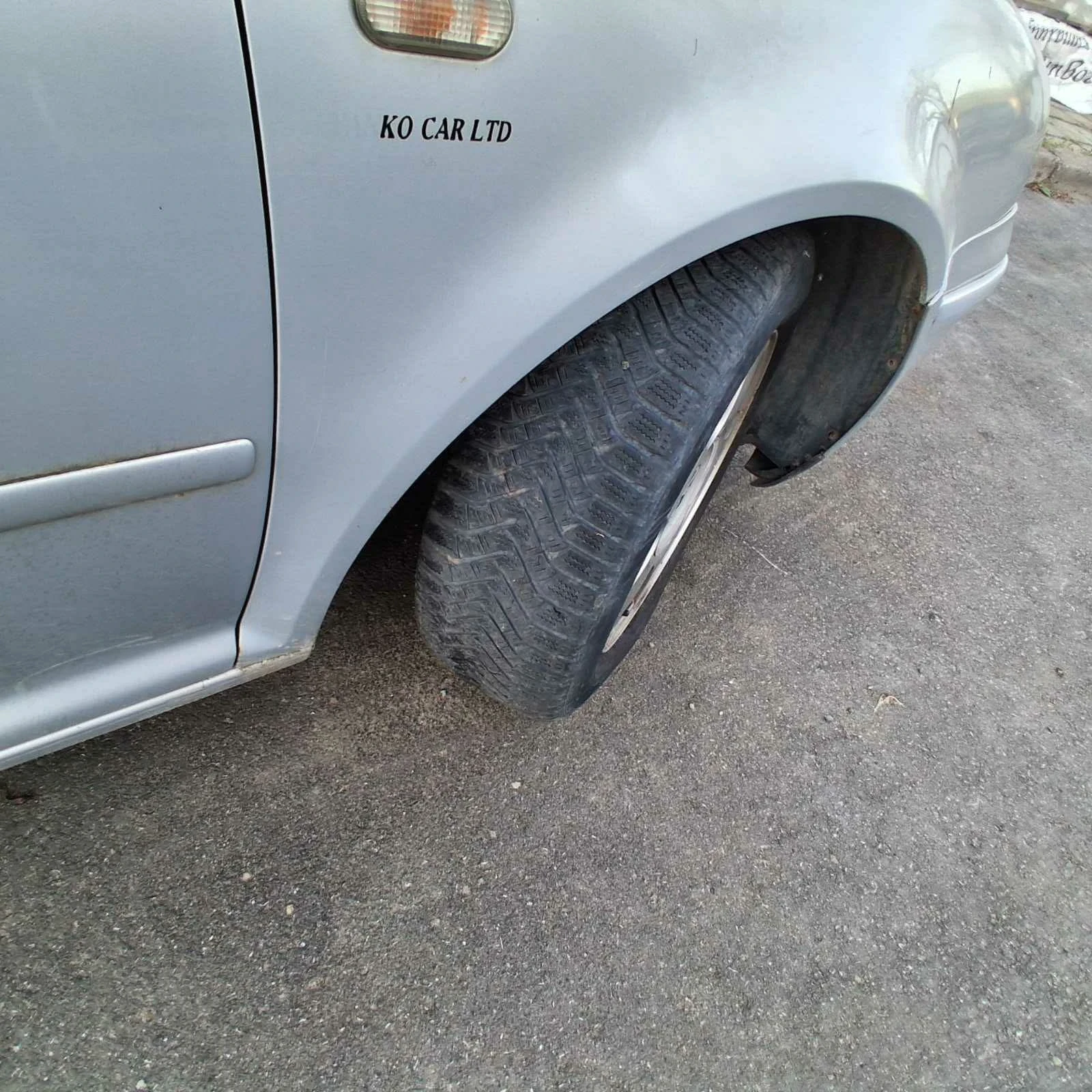 VW Golf 1.6i, снимка 5 - Автомобили и джипове - 54371913