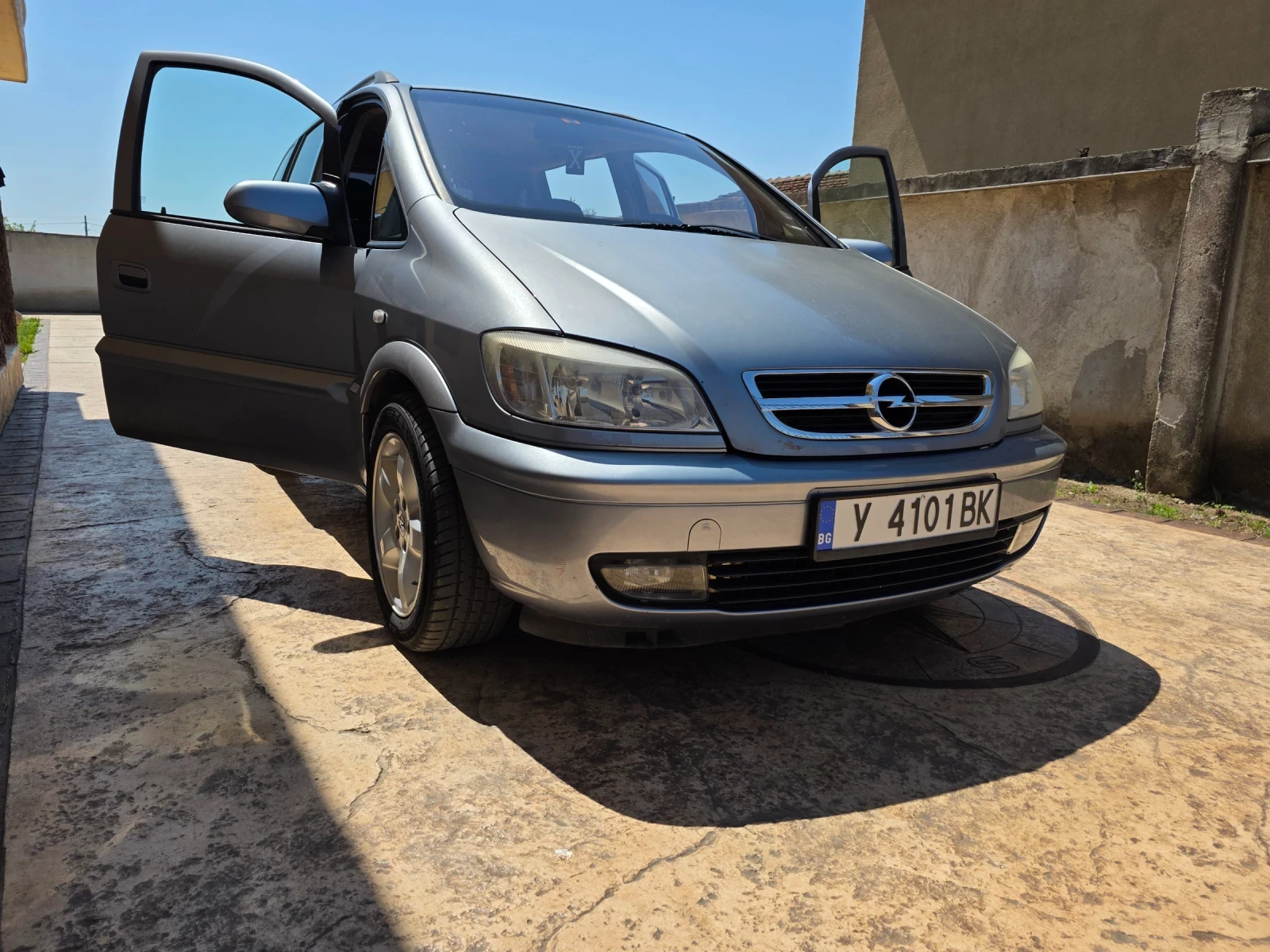Opel Zafira 7 местен, снимка 2 - Автомобили и джипове - 54439944