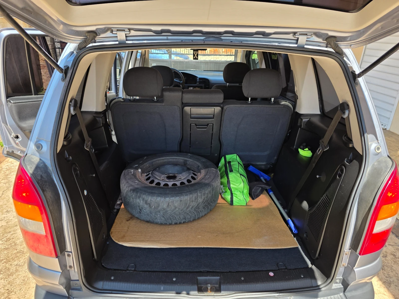 Opel Zafira 7 местен, снимка 11 - Автомобили и джипове - 54439944