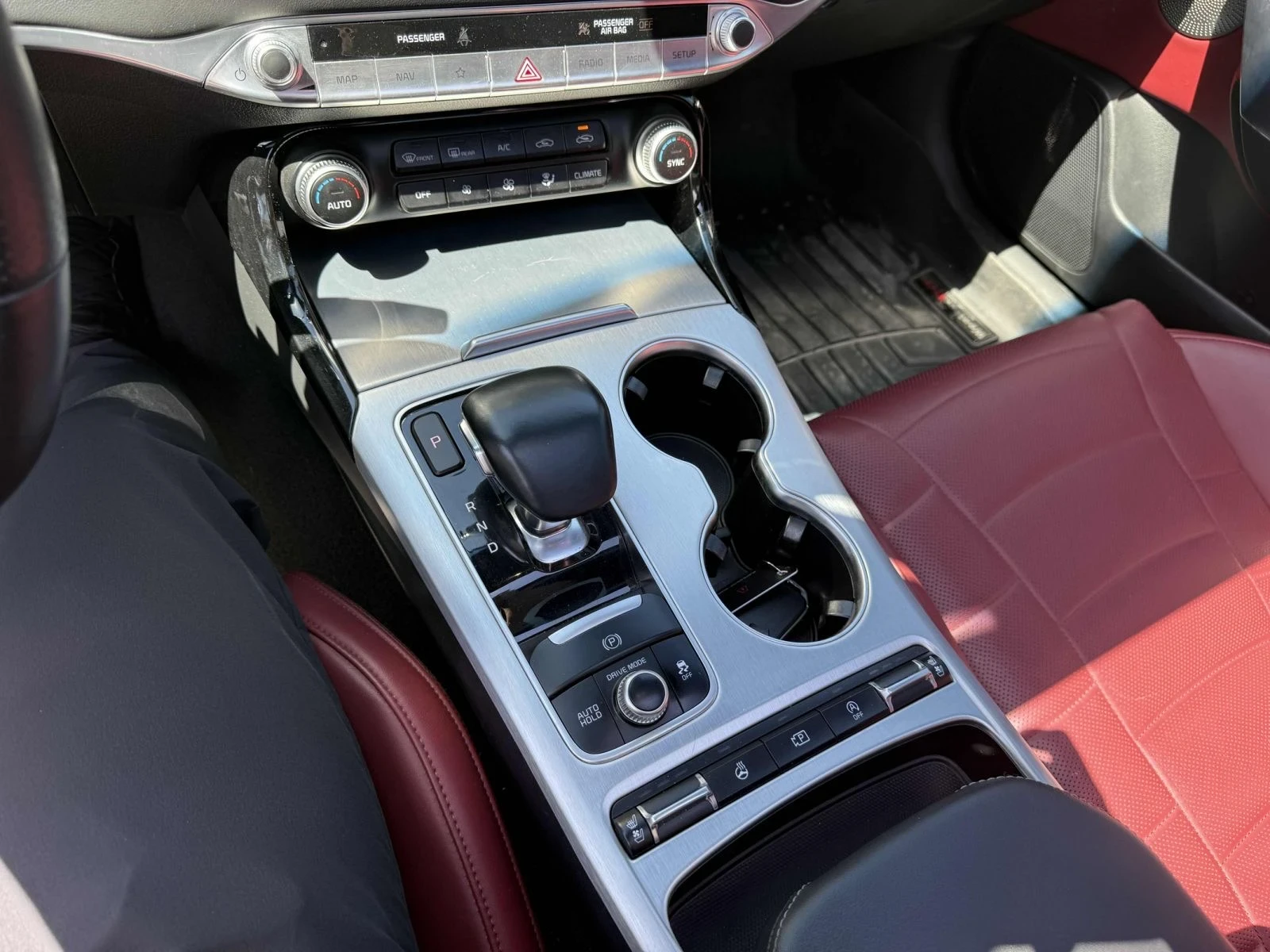 Kia Stinger 2023 * Full Екстри * Harman Kardon * 360 * , снимка 16 - Автомобили и джипове - 54592902