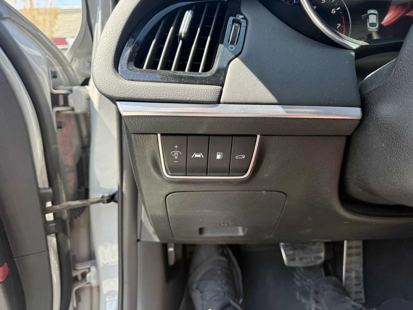Kia Stinger 2023 * Full Екстри * Harman Kardon * 360 * , снимка 14 - Автомобили и джипове - 54592902